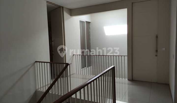 Disewakan Rumah Citraland Greenlake Cm Surabaya Barat Dekat Binus 2