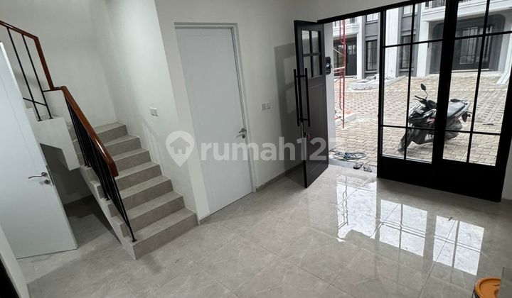 Disewakan Rumah Mansion Nine Lakarsantri Wiyung Surabaya Barat 2