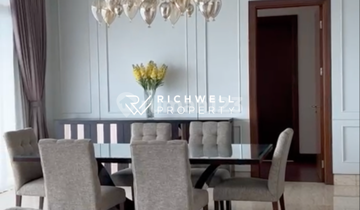 Available for rent 4 Bedroom Pakubuwono Signature Available for rent 4 Bedroom Pakubuwono Signature