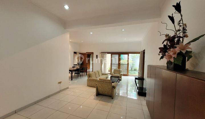 Rumah Bagus Unfurnished di Setrasari , Bandung 4