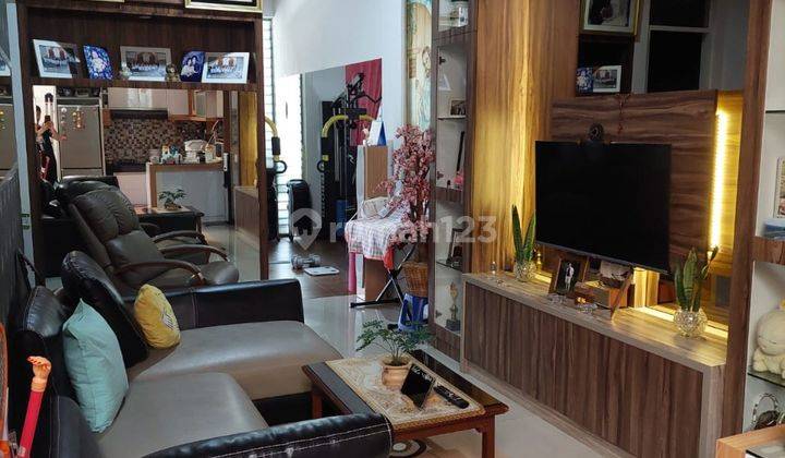 Rumah Sudah Renovasi Furnished SHM di Tki 5, Bandung 2