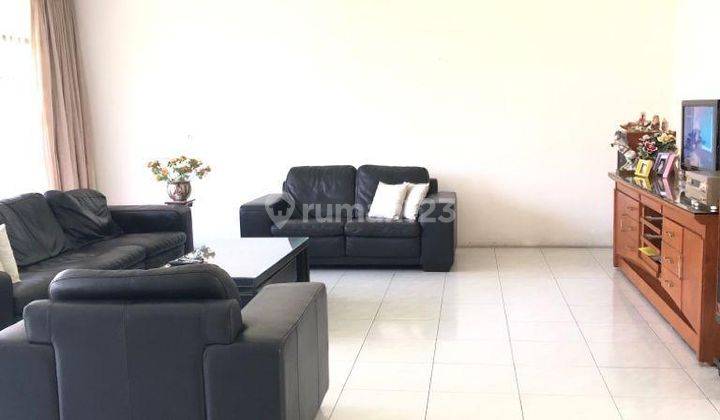 Rumah Bagus Semi Furnished SHM di Sayap Cipaganti , Bandung 2