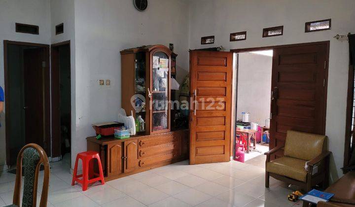 Rumah 2 Lantai Bagus Unfurnished di Sayap Pajajaran , Bandung 1