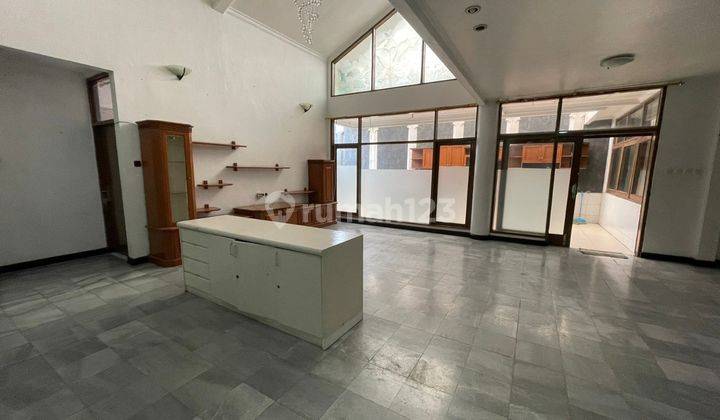 Rumah Bagus Unfurnished SHM di Sayap Pasteur, Bandung 1