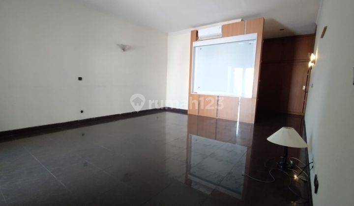 Rumah Bagus Unfurnished SHM di Sayap Dago , Bandung 2