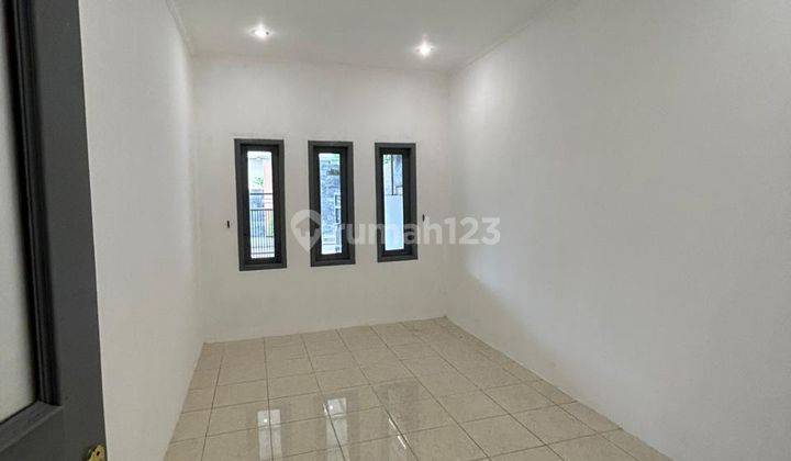 Rumah Bagus Unfurnished SHM di Thi 2, Bandung 2