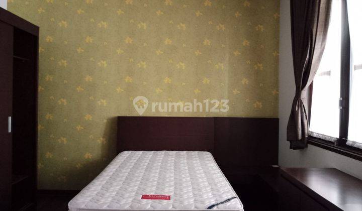 Rumah 3 Lantai Bagus Furnished di Setrasari , Bandung 4