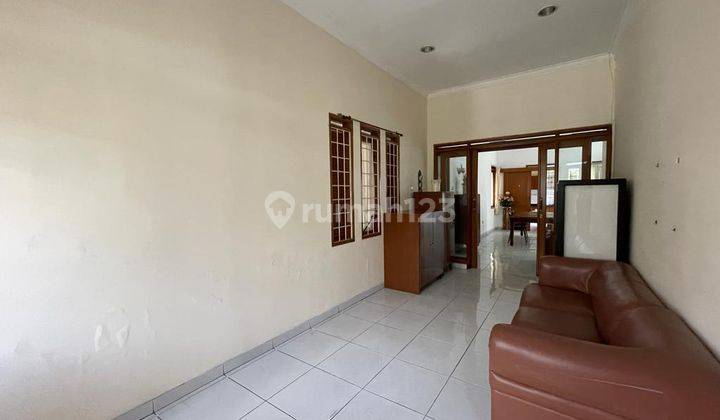 Rumah Bagus Unfurnished SHM di Setrasirna , Bandung 1