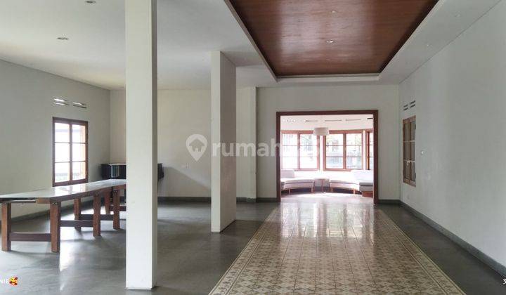 Rumah Bagus Unfurnished SHM di Sayap Dago , Bandung 1