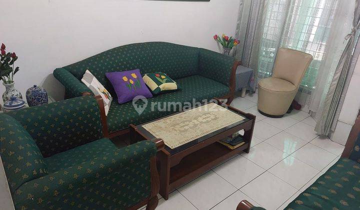 Rumah 2 Lantai Bagus Unfurnished SHM di Sayap Riau Supratman , Bandung 1