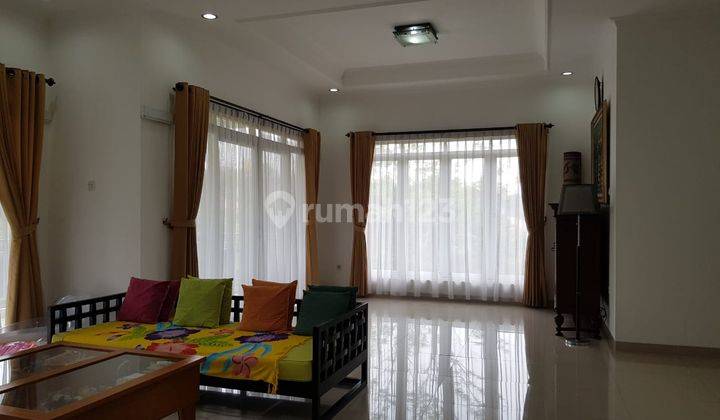 Rumah 2 Lantai Bagus Semi Furnished SHM di Resort Dago Pakar , Bandung 2