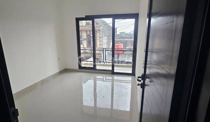 Rumah Bagus Unfurnished SHM di Taman Cibaduyut Indah, Bandung 1