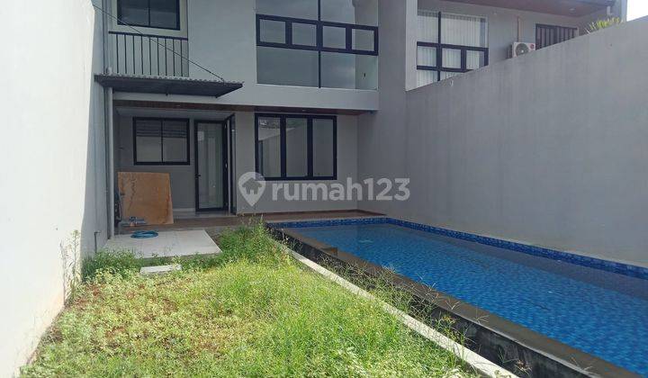 Rumah Bagus Unfurnished SHM di Setiabudi Regency, Bandung 1