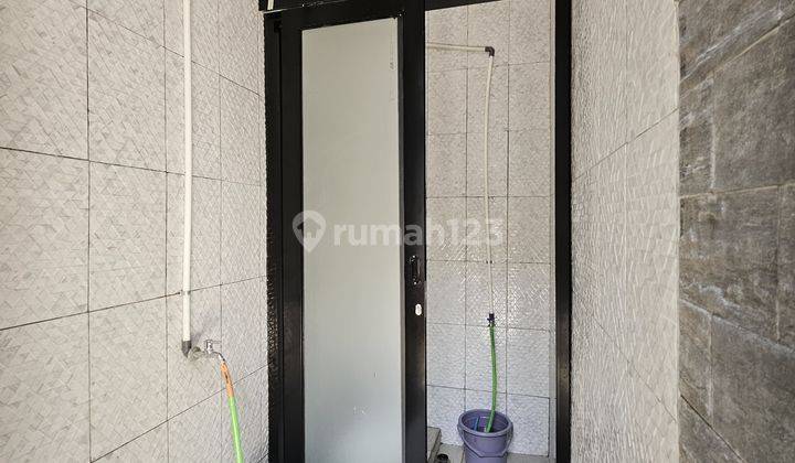 Rumah Bagus Unfurnished SHM di Sayap Bkr, Bandung 2