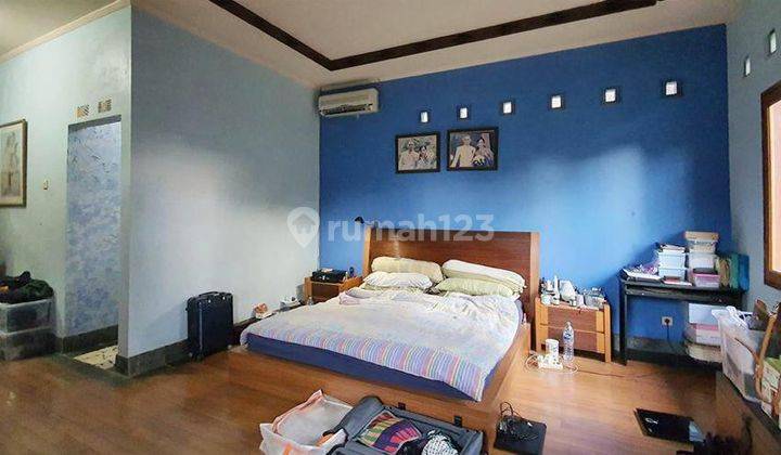 Rumah 2 Lantai Bagus Unfurnished SHM di Gerlong, Bandung 2