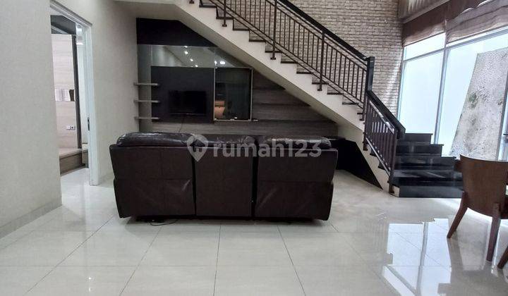 Rumah Bagus Unfurnished SHM di Pondok Hijau , Bandung 1