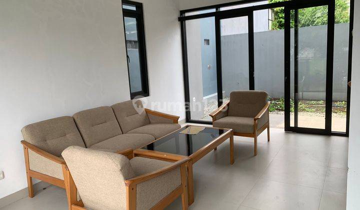 Rumah 2 Lantai Bagus Unfurnished SHM di Sayap Setraduta, Bandung 1