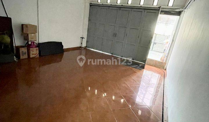 Rumah Bagus Semi Furnished SHM di Palasari, Bandung 2