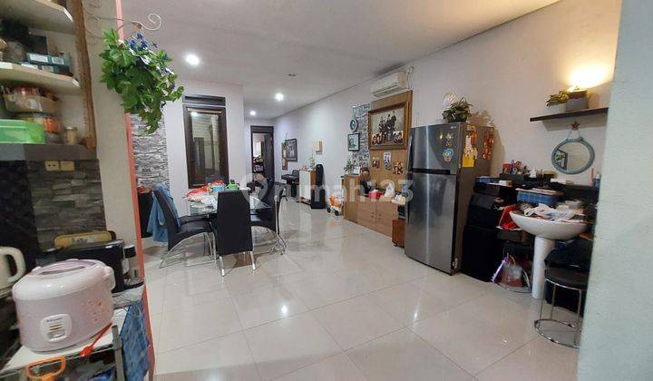 Rumah 3 Lantai Bagus Unfurnished SHM di Batununggal Mainroad, Bandung 1