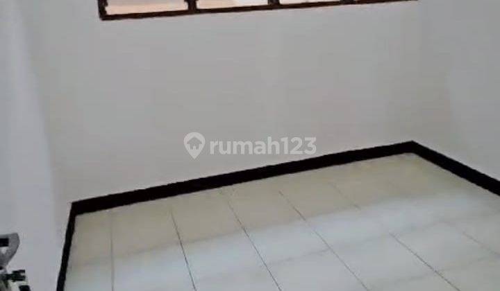 Rumah Bagus Unfurnished SHM di Kopo Permai 3, Bandung 2