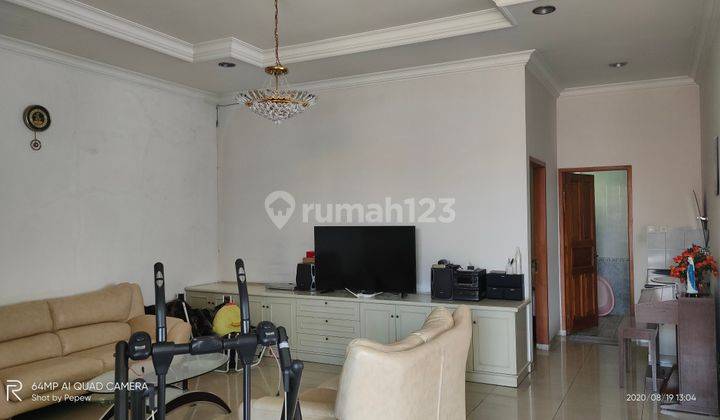 Rumah 2 Lantai Bagus Unfurnished SHM di Supratman, Bandung 2