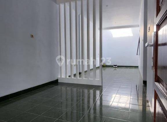 Rumah Bagus Unfurnished SHM di Taman Rahayu, Bandung 1