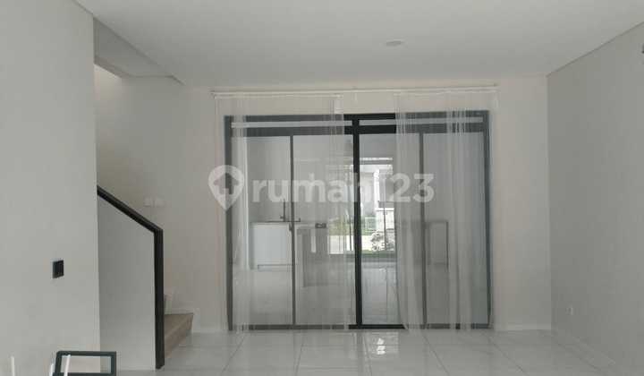 Rumah 2 Lantai Bagus Unfurnished SHM di Kbp Tarubhwana , Bandung