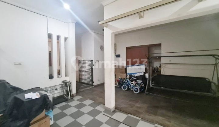 Singgasana Large House Premium & Strategic Location SHM Ready to Occupy Bandung City