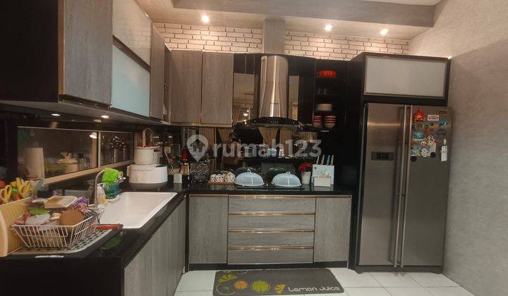 Rumah 2 Lantai Bagus Furnished SHM di Kota Baru Parahyangan Tatar Mayang Sunda, Bandung 2