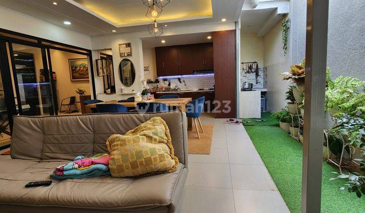 Rumah Bagus Unfurnished SHM di Kota Baru Parahyangan Tatar Lokacitra, Bandung 1