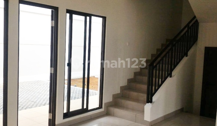 Rumah Cluster Btari 2 Ada Taman Bagus Unfurnished SHM Summarecon Bandung, Bandung