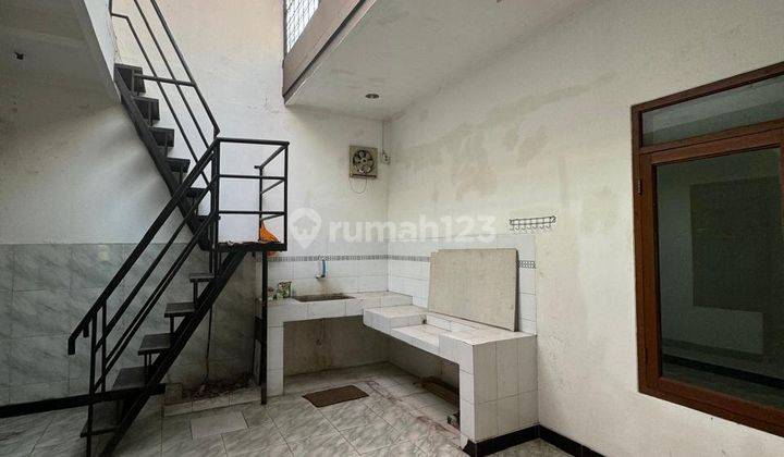 Rumah Bagus Unfurnished SHM di Taman Kopo Indah 3, Bandung 2