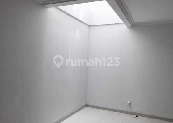 Disewakan Rumah Siap Huni di Mutiara Taman Palem.  2