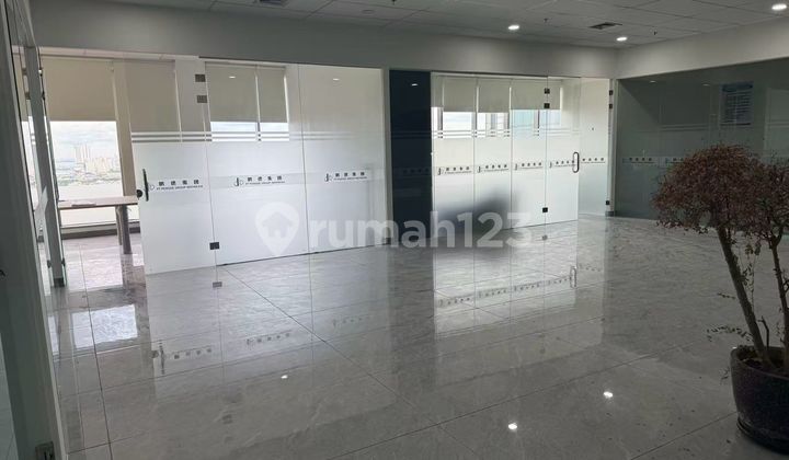 Disewakan Office Gold Coast PIK. Semi Furnish  Rapih & Siap Pakai