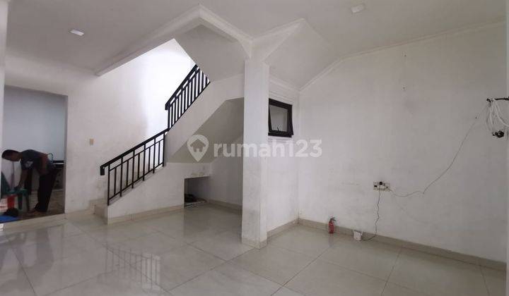  Rumah 3 Lantai di Casa Jardin, Daan Mogot 1