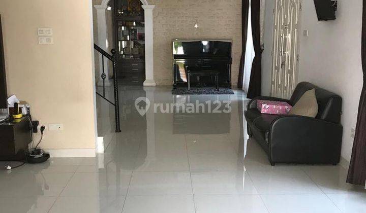 Dijual Rumah Semi Furnished di Pluit 1