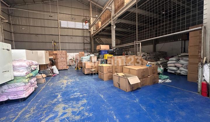 Disewakan Gudang salembaran raya. Pinggir Jalan Raya Disewakan Gudang salembaran raya. Pinggir Jalan Raya