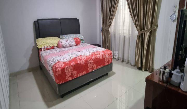 Dijial Rumah Semi Furnished di Casa Jardin, Daan Mogot 2