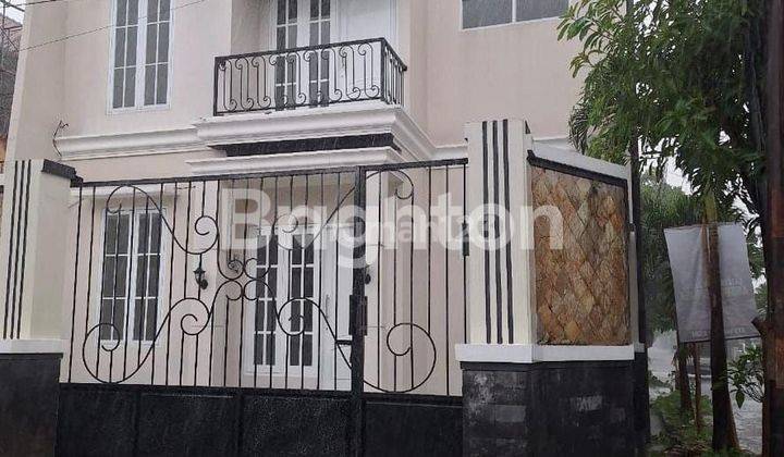 RUMAH MEWAH MINIMALIS MODERN DENGAN BALKON 2 LANTAI  1