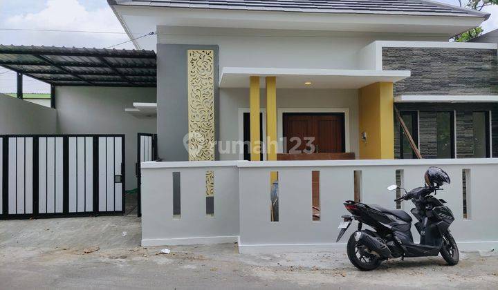 RUMAH MINIMALIS MODERN, DEKAT BANDARA ADISUMARMO 1