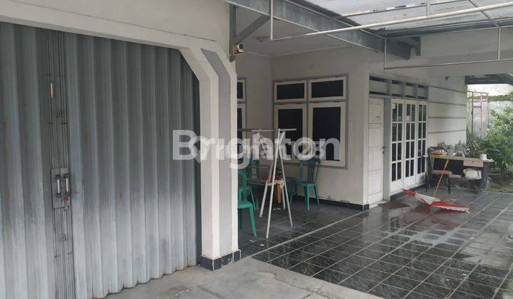 RUMAH TENGAH KOTA SOLO, SIAP HUNI, SIMPANGAN 2 MOBIL LANCAR 2