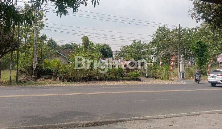 TANAH KERING SIAP BANGUN,  STRATEGIS, PINGGIR JALAN ADISUCIPTO SOLO, DEKAT HOTEL ALANA DAN BANDARA 1