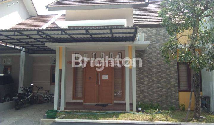 RUMAH 1 LANTAI  CLUSTER ONE GATE SOLO BARU, DEKAT THE PARK DAN PAKUWON MALL 1