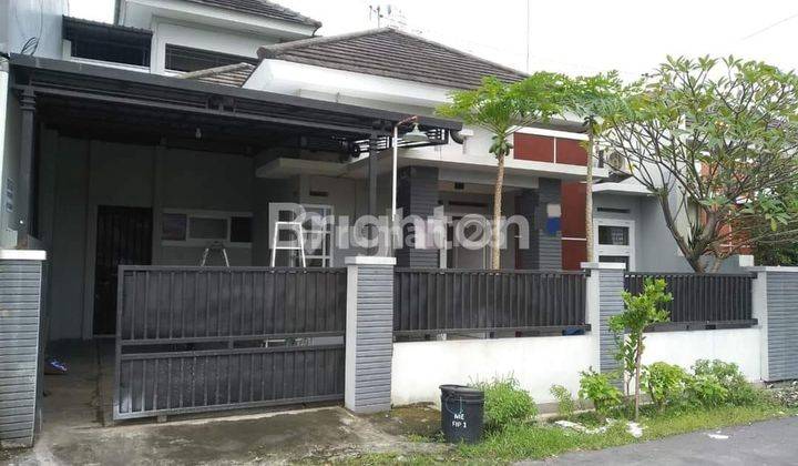 RUMAH 1,5 LANTAI DEKAT MANAHAN 1