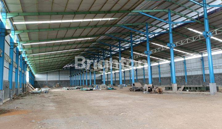 GUDANG LEBAR DEPAN 100 METER ZONA MERAH INDUSTRI AKSES CONTAINER 2