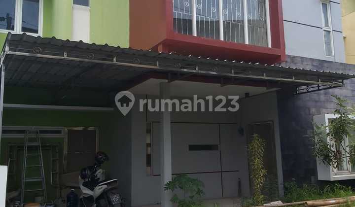 Rumah 2 Lantai Cluster Tengah Kota Solo Dekat Stadion Manahan ( Carport Sudah Bercanopy) Carport 1 Mobil Rumah 2 Lantai Cluster Tengah Kota Solo Dekat Stadion Manahan ( Carport Sudah Bercanopy) Carport 1 Mobil