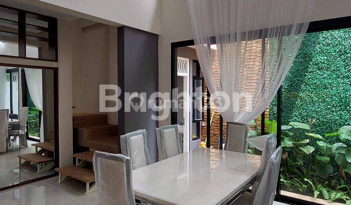 RUMAH MEWAH 2 LANTAI FULLY FURNISHED MINIMALIS MODERN TENGAH KOTA SOLO BERPAGAR & BALKON LANTAI 2 2