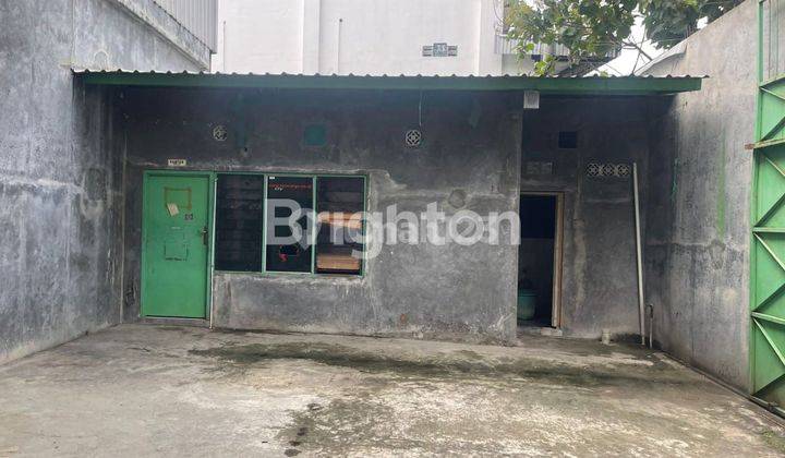 GUDANG AKSES CONTAINER, TRAILER, WINGBOX TERLETAK DI JALAN RAYA DEKAT PINTU TOL 2