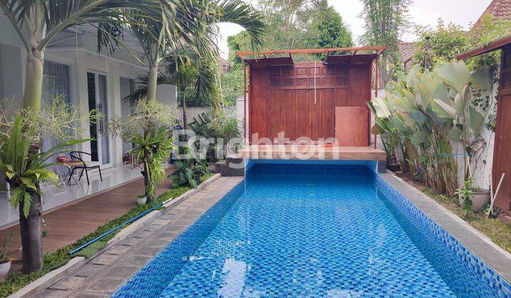 RUMAH 2 LANTAI MINIMALIS MODERN TENGAH KOTA SOLO  + SWIMMING POOL ( FULLY FURNISHED ) 2