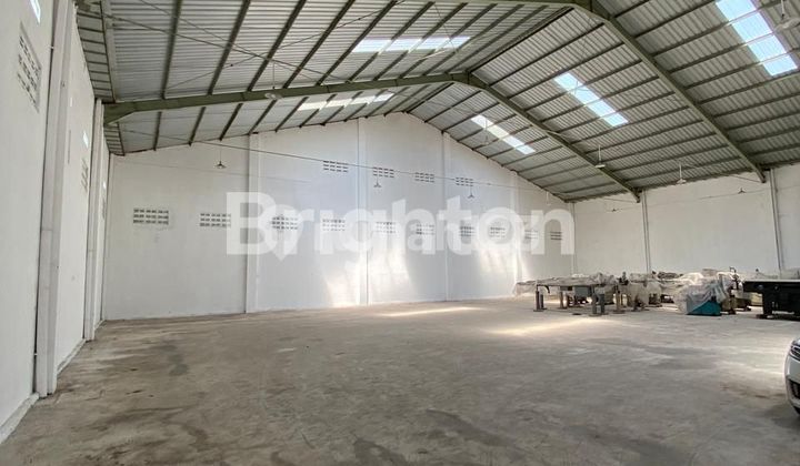 WAREHOUSE WITH CONTAINER ACCESS + JOGLO HOUSE WAREHOUSE WITH CONTAINER ACCESS + JOGLO HOUSE